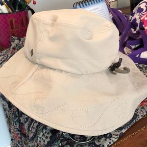 Columbia adjustable hat